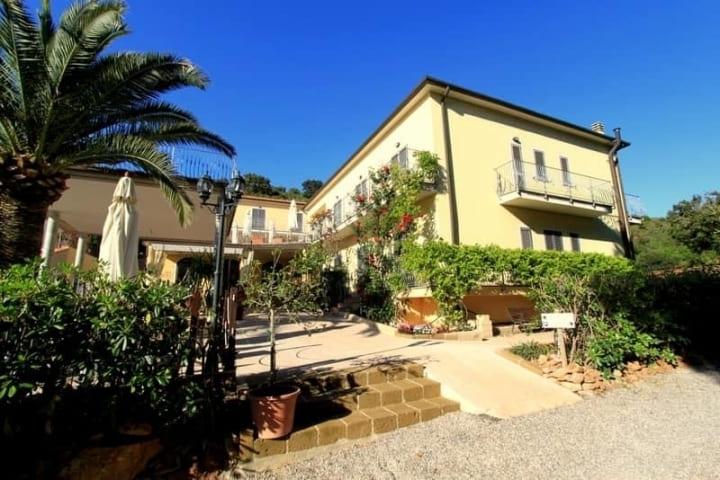Capodanno Hotel e cenone con Musica sull'Isola d'Elba