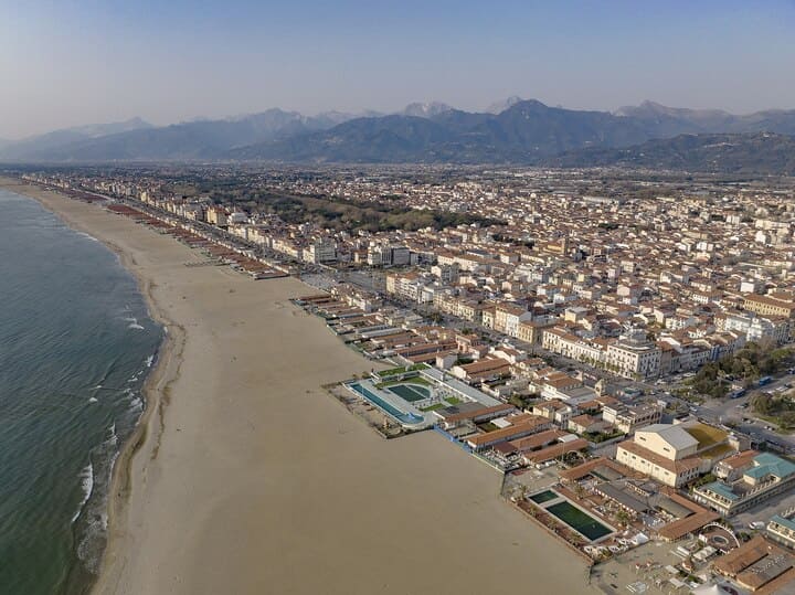 Capodanno in Versilia: offerte e cenoni