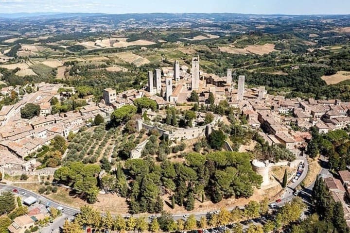 Capodanno a San Gimignano: offerte e cenoni